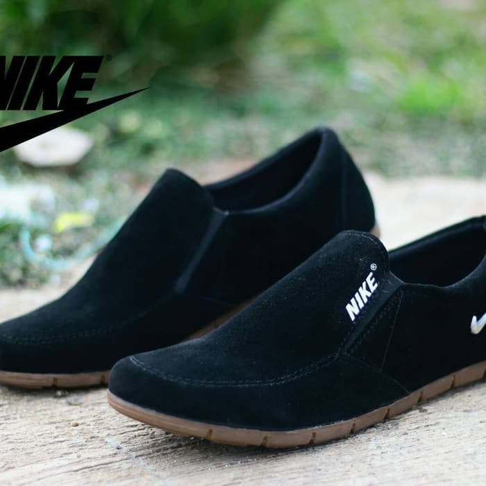sepatu casual nike