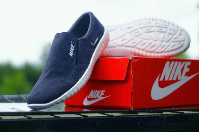 sepatu nike slop original