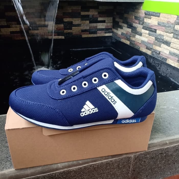 Jual Sepatu Kets Santai Terbaru - Oct 2023