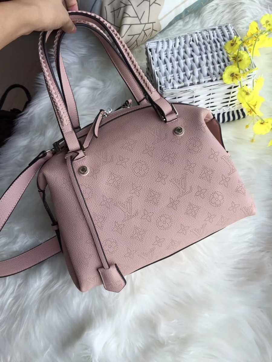 LOUIS VUITTON Damen Mahina Asteria Bag aus Leder in Beige