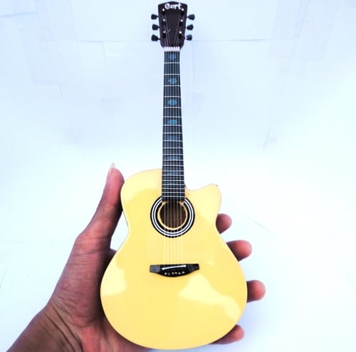 Miniatur Gitar Acoustic Cort CJ 10 X