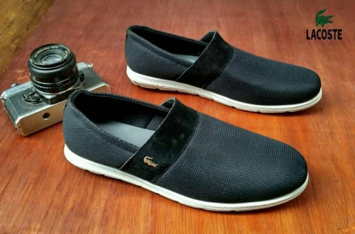 Sepatu casual pria Lacoste Slop smouth Slip on 3 varian bagus