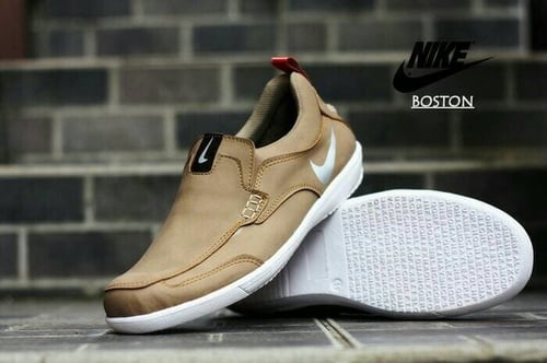 Sepatu casual pria Nike Boston slip on Cream, black & Brown