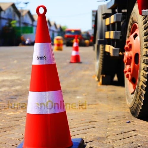 Traffic cone with hole SAGAS 70CM