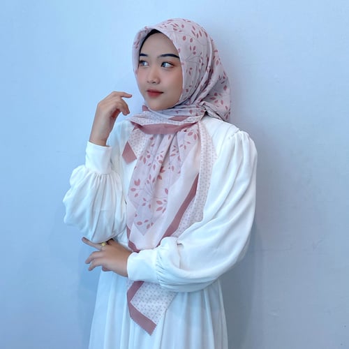 Hijab TEONA segi empat Hanna Series