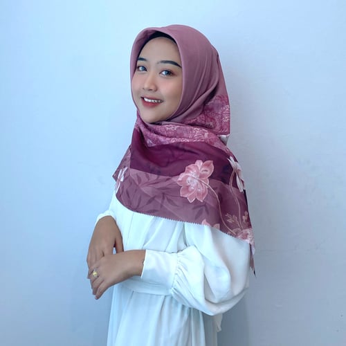 Hijab CLASSICA segi empat Hanna Series