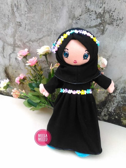 Boneka Muslimah - Boneka Eliza Hitam - Boneka Edukasi