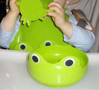Set Makan Anak Celemek Sleber Gelas Mug Sendok Bentuk Frog Kodok Hijau - baby