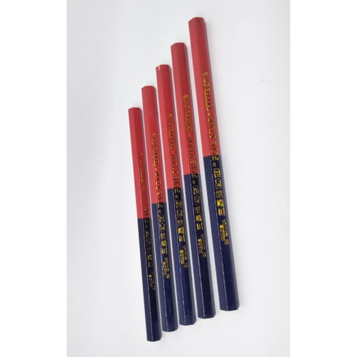 Pensil pola jahit warna merah dan biru