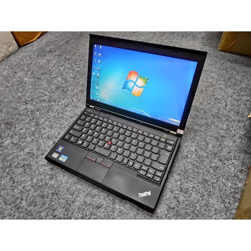 Lenovo Thinkpad X230 Core I5 - 4GB - 320GB