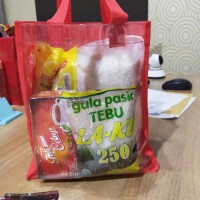 Paket Sembako dan Goodie Bag