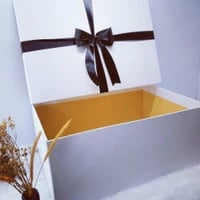 kotak kado BESAR giftbox boxsouvenir 40x30x15 cm WHITE berpita