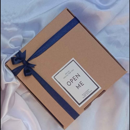Extra packaging gift box / kotak hadiah swimbyhaikal - 15x15