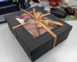 Kotak Kado Gift Box Hadiah Ulang Tahun Birthday Besar Cowok Cewek - Hitam