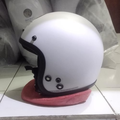 souvenir helm anak model retro usia 5 hingga 10 tahun media promosi SNI Helm bisa custom
