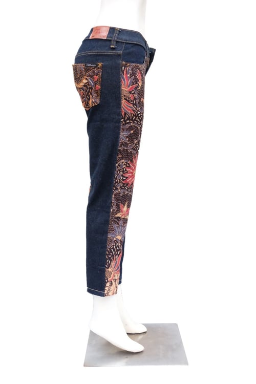 MLK Jeans batik Cap dan Kombinasi Wanita