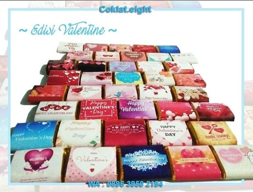 Coklat tulisan Happy Valentine / Coklat Eight/Chocolate Valentine gift