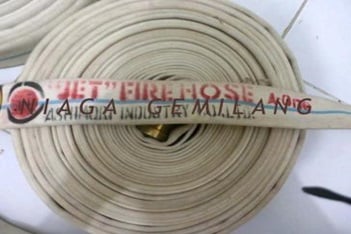 ASHIMORI Jet Fire Hose A-one 1.5 x 20 Meter Putih